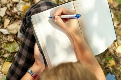 la necessita di scrivere poesie e racconti