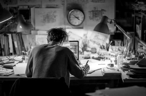 Cosa valuta una casa editrice: dietro le quinte di un manoscritto